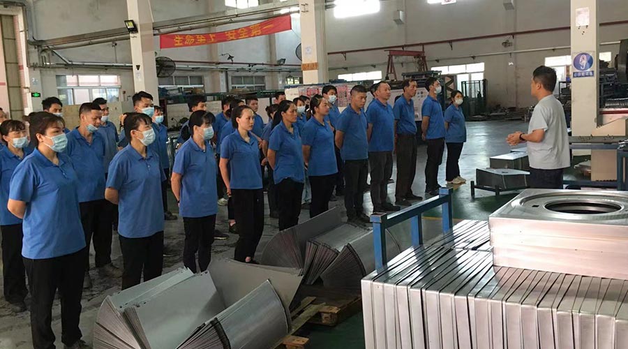 五一放假在即！金環(huán)電器沖壓車間開展早會強調工作效率